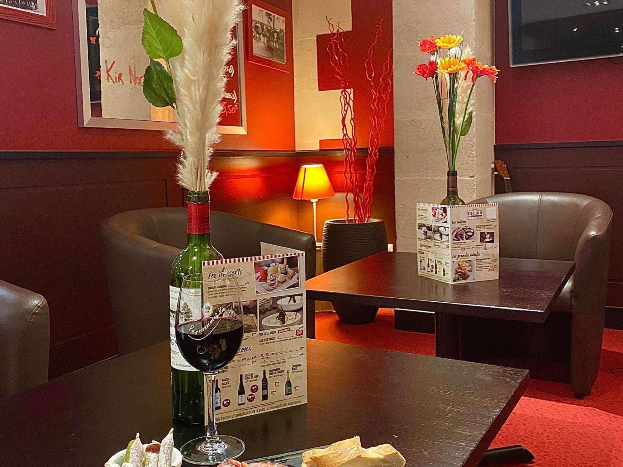 波尔多圣爱美浓宜必思酒店 圣艾米隆 外观 照片